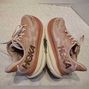 Hoka One One Clifton 9, Women Shoes # 6.5 US